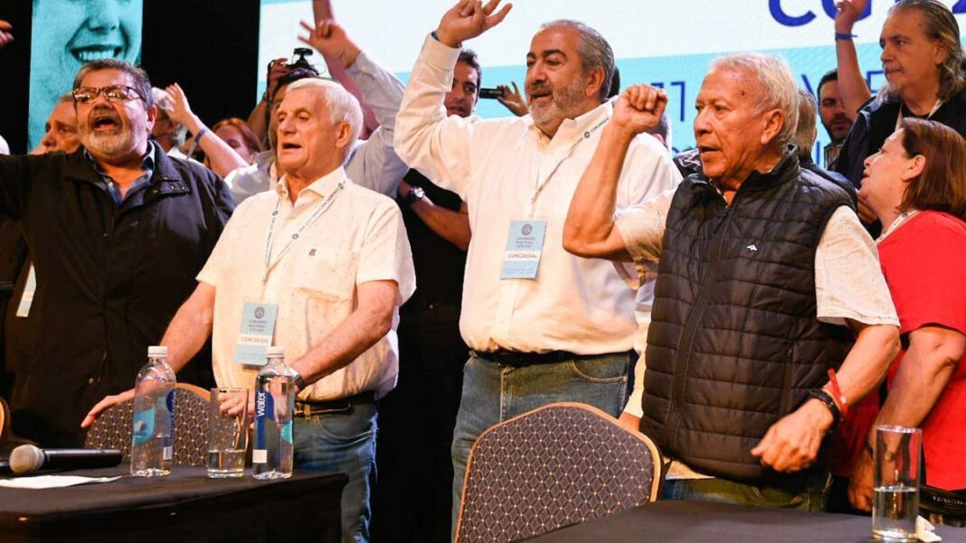 Este jueves, la CGT se reunirá después de sietes meses para cranear un duro documento dirigido al Gobierno y la oposición.