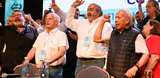 Este jueves, la CGT se reunirá después de sietes meses para cranear un duro documento dirigido al Gobierno y la oposición.