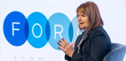 Bullrich propuso "salir del cepo" y un gobierno de "orden" ante el Foro Llao Llao.