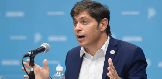 Kicillof acusó a la oposición de apoyar a los "buitres" y de "preparar el terreno" para volver a privatizar YPF.