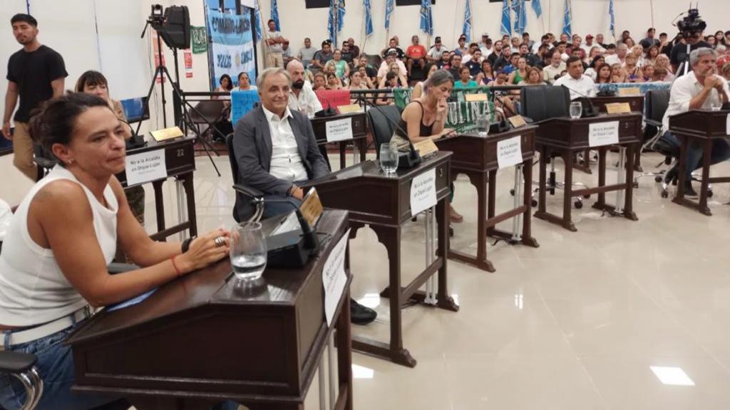 Ediles del Frente Renovador objetaron la falta de respuestas de los secretarios municipales que en las últimas horas fueron a rendir cuentas al Concejo Deliberante por la obra del hospital municipal.