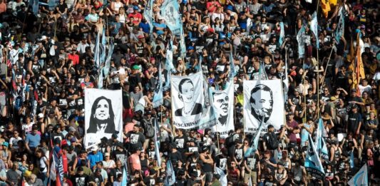 El kirchnerismo ulitma detallles de la marcha a Comodoro Py que realizará el próximo 13 de abril para apoyar a Cristina Kirchner.
