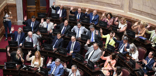El Frente de Todos y Juntos por el Cambio llegan a una tregua en el Senado que podría poner fin a la parálisis legislativa de cinco meses.