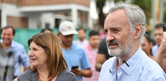 El senador bonaerense, Joaquín De la Torre, denostó la precandidatura de Larreta y sostuvo que el PRO debe cerrar filas con Patricia Bullrich.