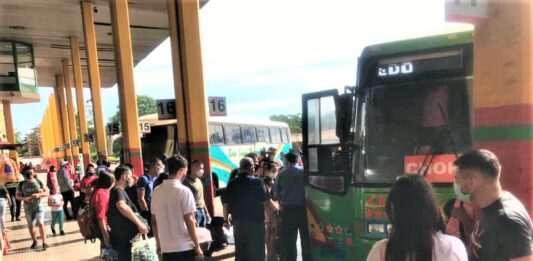 La FATAP aseguró que el Gobierno no giró los fondos para pagar los salarios y adelantó un posible paro de colectivos.
