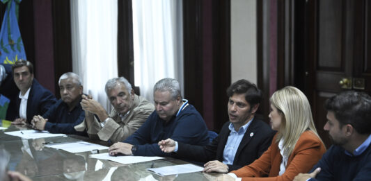Kicillof firmó nuevos convenios de Municipios a la Obra con intendentes opositores.