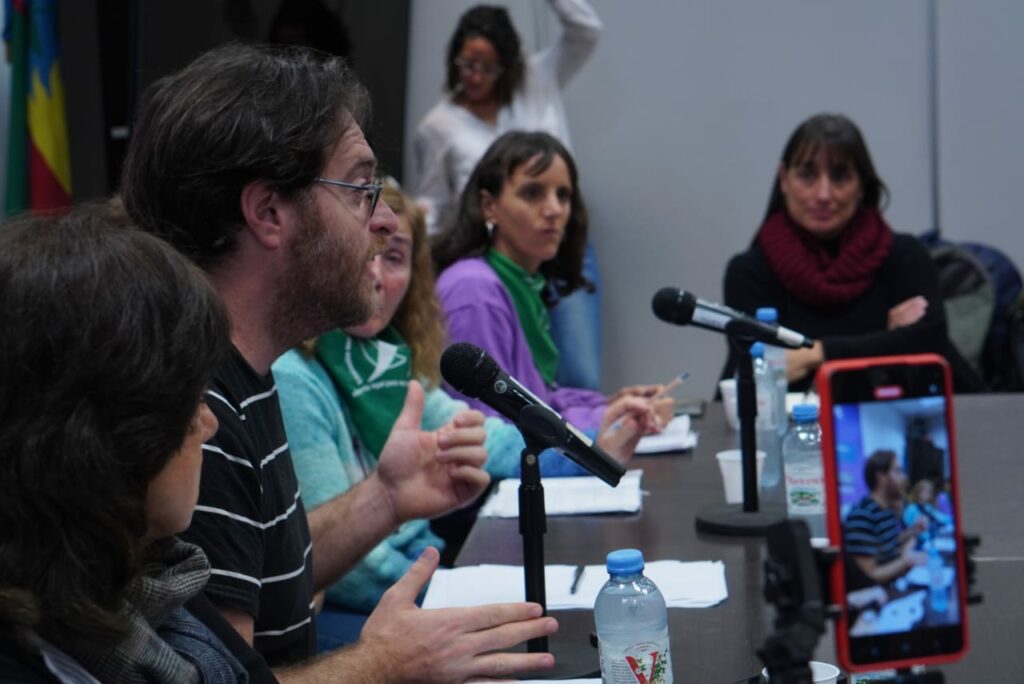 El diputado Guillermo Kane denunció un acuerdo del arco político para bloquear la ley de aborto legal.