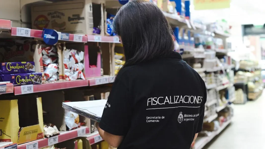 La secretaría de Comercio realizó miles de fiscalizaciones y multó a grandes cadenas de supermercados.