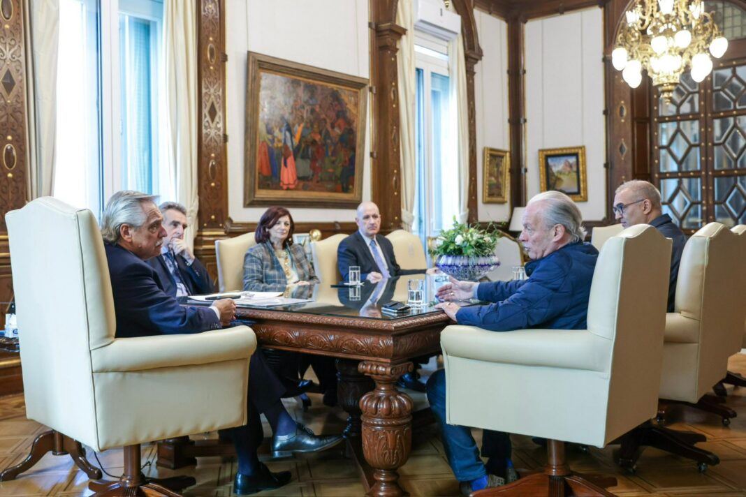 Alberto Fernández anunció un aumento salarial para los trabajadores estatales del 33%.