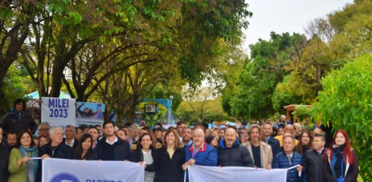 La diputada Constanza Moragues participó del encuentro del Partido Demócrata en la que se lanzó la campaña bonaerense a favor de Milei.