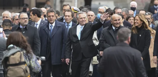 Alberto Fernández convocó al acto del 25 de mayo de Cristina Kirchner pero no confirmó su asistencia.