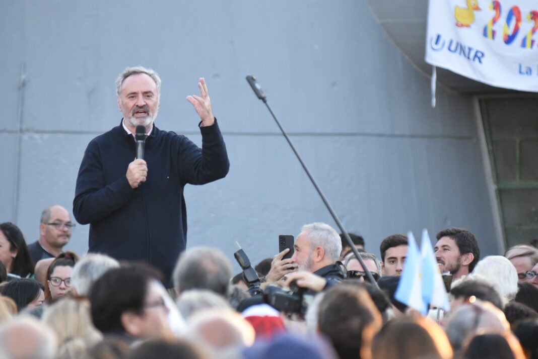 El senador bonaerense Joaquín de la Torre estalló contra Larreta y le reprochó el asesinato de Lucas González en CABA. “En San Miguel la policía no mata pibitos como hace la Policía de la Ciudad”, disparó.