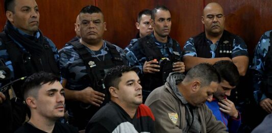 En las últimas horas del miércoles, un jurado popular declaró culpables a los cuatro policías del asesinato de los cuatro jóvenes que persiguieron a los tiros en mayo del 2019.
