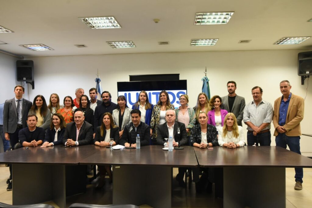 Legisladores bonaerenses de Juntos le reclamaron a Axel Kicillof que fije fecha para las elecciones generales.