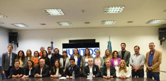 Legisladores bonaerenses de la oposición cuestionaron que el ministro Sergio Massa, sea el candidato a presidente “con una inflación anual de 115%”.