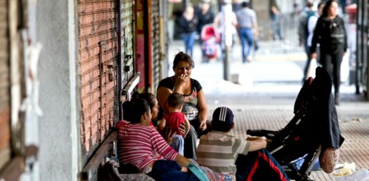 Un estudio de la Uca indicó que hay más de 5 millones de niños bajo la pobreza en Argentina, mirá las cifras alarmantes del Conurbano.