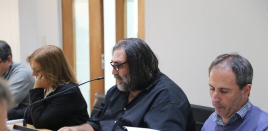 Ante la preocupación por la fecha de liquidación del eventual aumento, los gremios que nuclean a los docentes bonaerenses se reunirán este jueves.