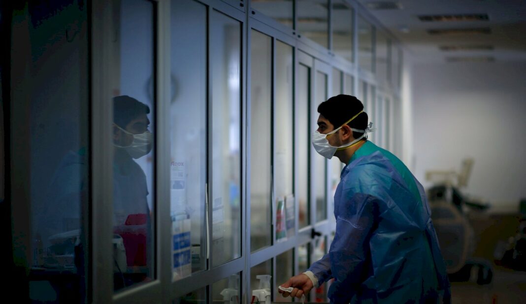 El Ejecutivo bonaerense promulgó la ley de excepción y de ampliación de carrera hospitalaria. Repasa, uno por uno, los beneficios a los que podrán acceder los trabajadores de la salud.