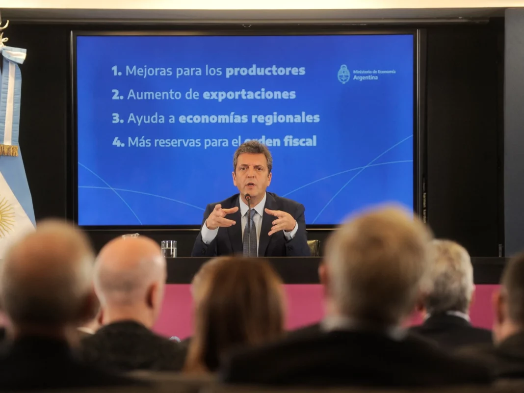 Massa busca hacer buena letra con el FMI y recortar los subsidios energéticos más de lo que pidió el organismo multilateral. El escenario.