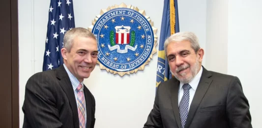 Aníbal Fernández viajó a Estados Unidos y firmó un acuerdo de seguridad con el FBI.