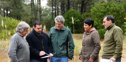 Legisladores bonaerenses y ediles, salieron a alertar que el itendente peronista de Villa Gesell, Gustavo Barrera, busca quedarse con terrenos privados.