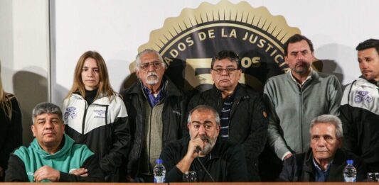 La CGT realiza este martes un acto en la cancha de Defensores de Belgrano por el Día del Trabajador. Qué dice el documento central.