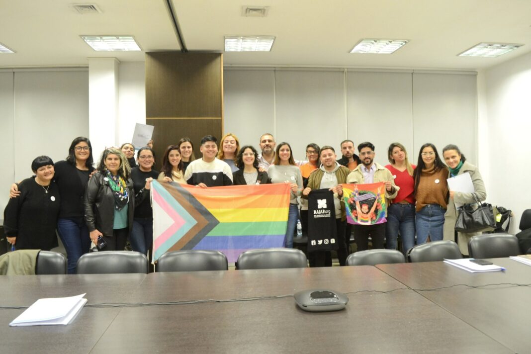 En el marco del Día del Orgullo LGBT+, el massismo reimpulsa una ley contra la discriminación en la legislatura bonaerense.