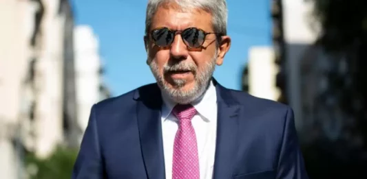 El ministro de Seguridad opinó que Larreta la tiene complicada porque Bullrich "lo corre por derecha permanentemente".
