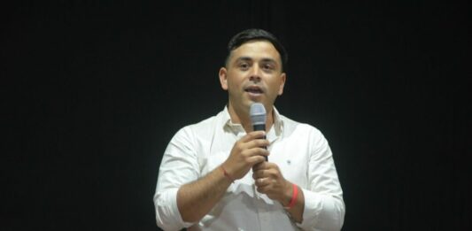 Matías Nanni confirmó su candidatura a intendente de Berisso y enfrentará en las urnas a Cagliardi.