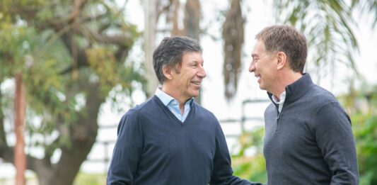 El precandidato a gobernador bonaerense, Diego Santilli, acordó con Gustavo Posse (UCR) para que sea su compañero de fórmula.