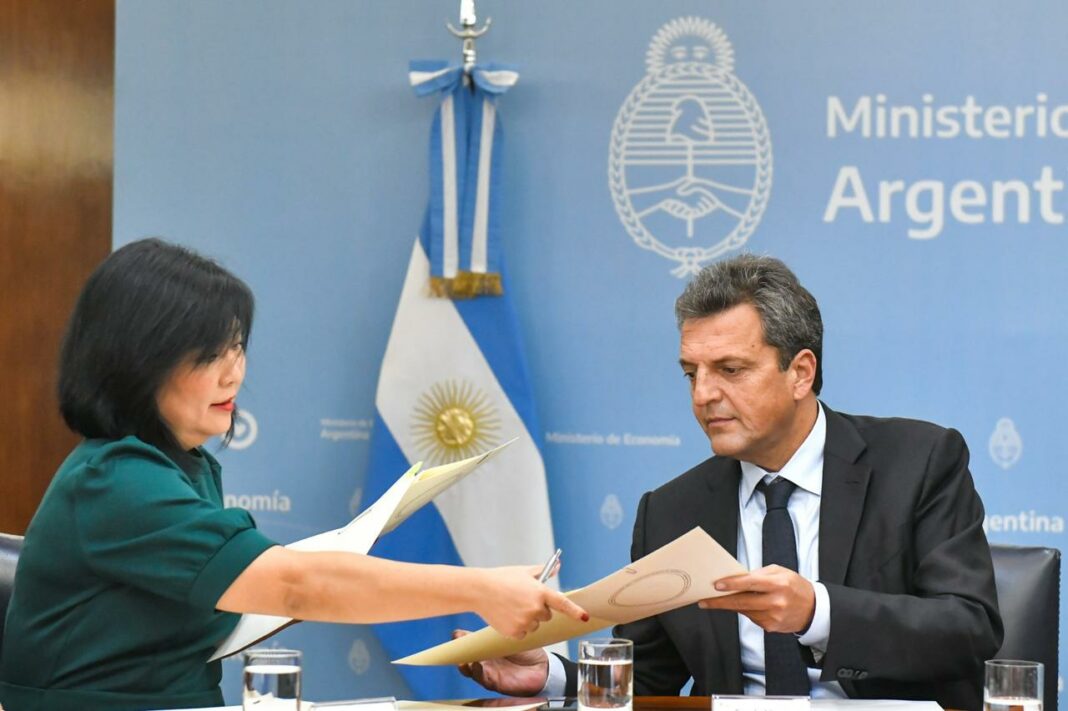 Massa anunció un nuevo préstamo del BID que se destinará a políticas ambientales.