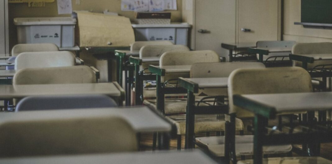 Legisladores bonaerenses de Juntos criticaron a ATE y al Ejecutivo provincial por el paro de auxiliares que dejó sin clases a cientos de escuelas bonaerenses.