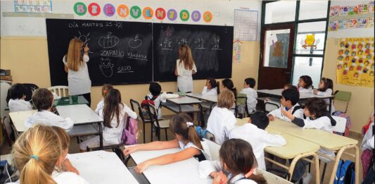 Por los recortes de fondos a las provincias por parte del Gobierno Nacional, a cargo de Javier Milei, 60 escuelas primarias bonaerenses suspenderán la jornada completa.