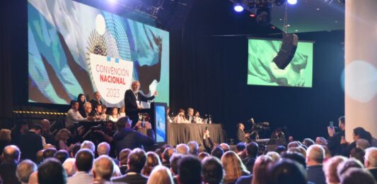 En la Convención, los radicales reafirmaron sus lugares en Juntos por el Cambio y se alinearon con Larreta para ampliar la coalición.