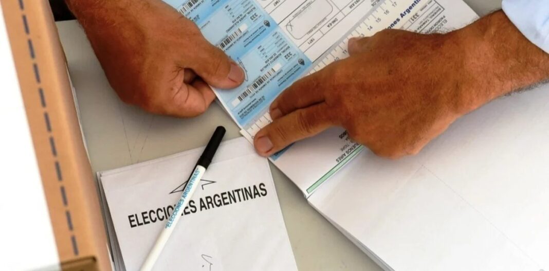 Este domingo, tres provincias elegirán a sus gobernadores y una a sus legisladores. Conocé cuáles son.