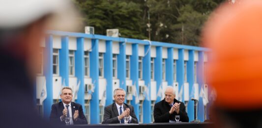 El presidente Alberto Fernández valoró la apertura de Fanazul y cuestionó el cierre de la empresa durante la gestión anterior.