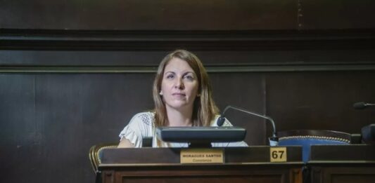 La diputada bonaerense de La Libertad Avanza, Constanza Moragues, cruzó a Elisa Carrió y le propuso que "deje de delirar"