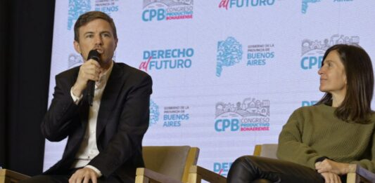 El ministro Augusto Costa inauguró el Congreso Productivo bonaerense y cruzó al intendente de Mar del Plata, Guillermo Montenegro.