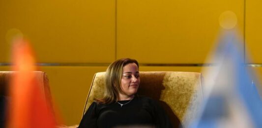 Cecilia Moreau regresó de China y apuntó contra los propios y los ajenos que criticaron los arreglos del viaje.