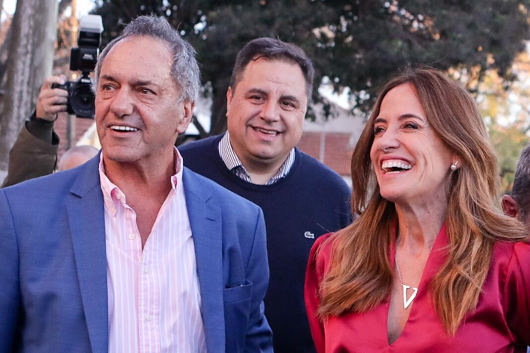 Daniel Scioli y Victoria Tolosa Paz encabezaron un acto en Mar del Plata junto a Rodolfo Manino Iriart y convocaron a las PASO en el Frente de Todos.