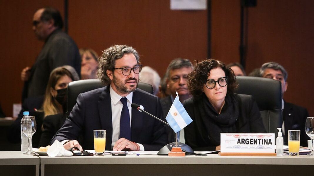 Cafiero encabezará la cumbre social del Mercosur, en la que atenderán las demandas de las organizaciones y movimientos sociales de la región.