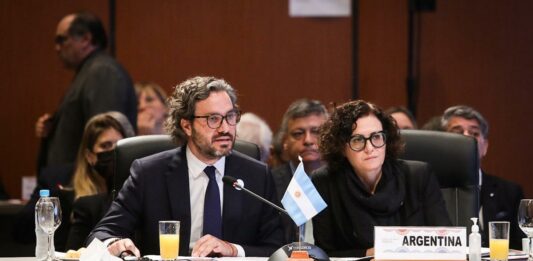 Cafiero encabezará la cumbre social del Mercosur, en la que atenderán las demandas de las organizaciones y movimientos sociales de la región.