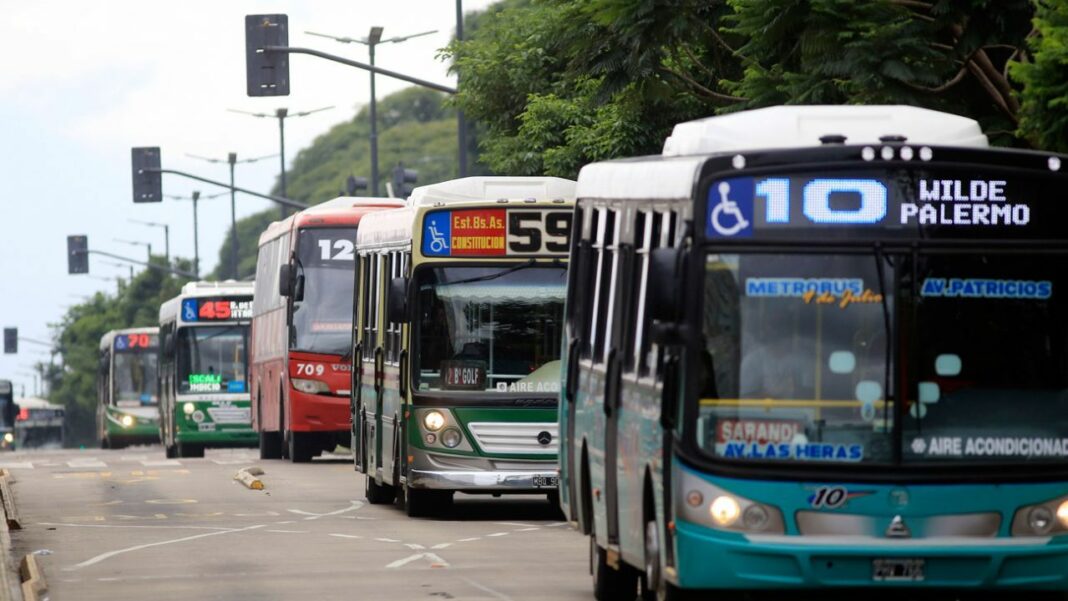 El Gobierno bonaerense decretó que habrá transporte público gratuito en las elecciones de agosto y de octubre.