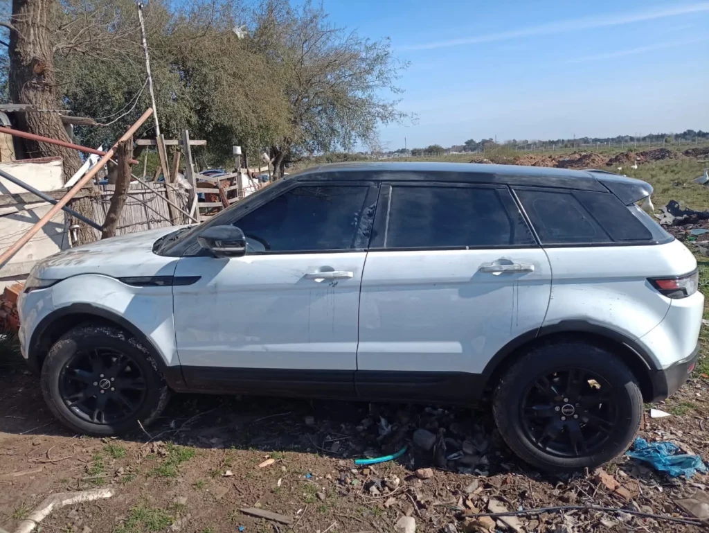 La camioneta en la que se movía Fernando Pérez Algaba. 