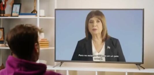 En el sprint final de cara a las PASO, el oficialismo lanzó un spot de campaña a través de las redes sociales que contrarresta el discurso pesimista de Juntos por el Cambio.