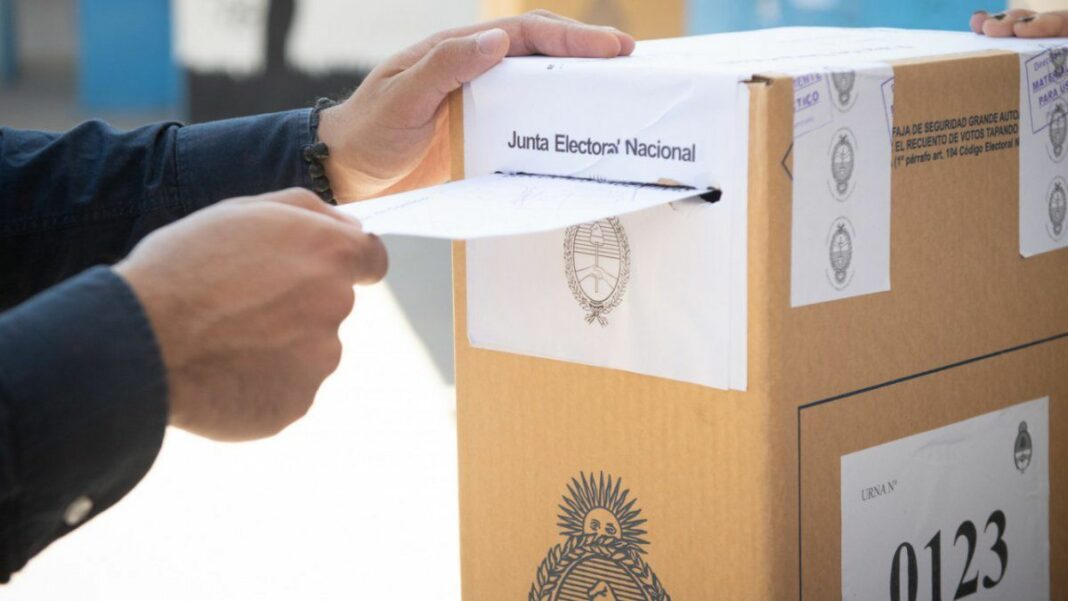 Una encuesta reveló que el 47,6% de los electores aún no se decidieron por qué pre candidato a gobernador en la provincia de Buenos Aires votarán.