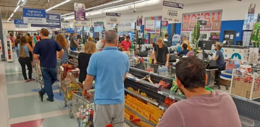 De acuerdo al Relevamiento de Expectativas del Mercado, elaborado por el Banco Central, la inflación de enero será del 25%, mientras que en 2024 los precios aumentarán 213%.