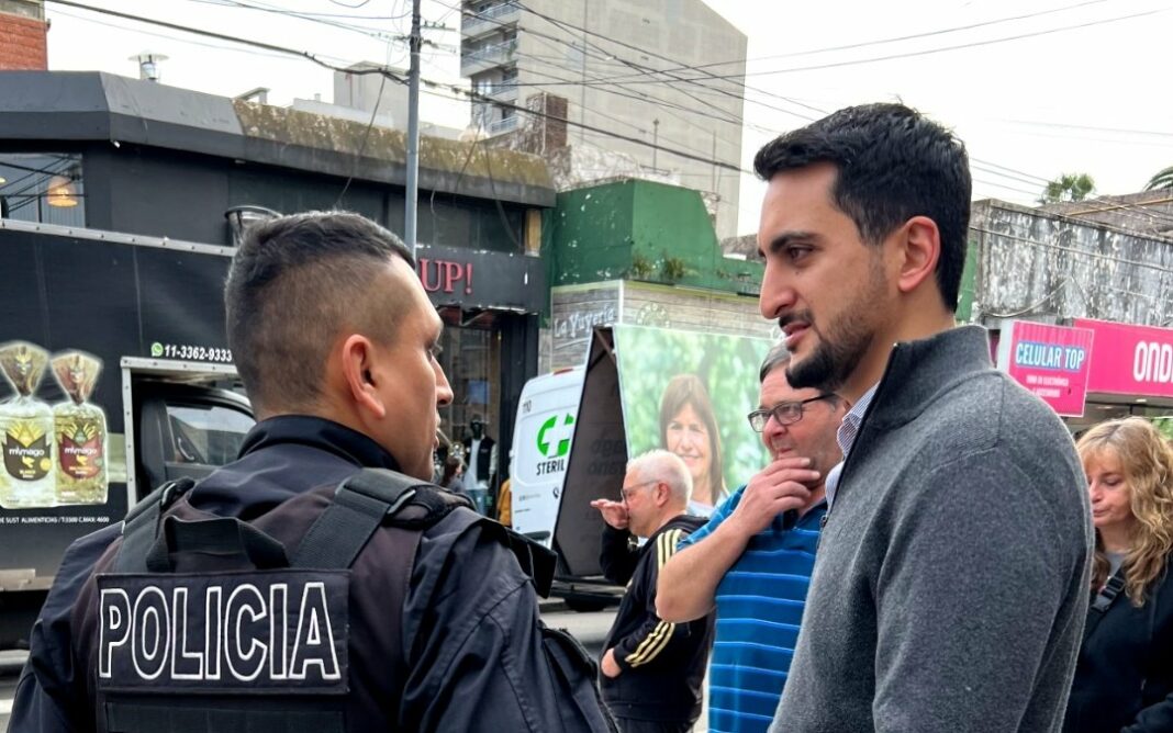 Juan José Esper es precandidato a diputado bonaerense de La Fuerza del Cambio por la Primera sección electoral.