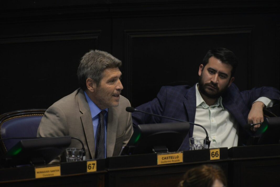 El diputado liberal Guillermo Castello oficializó en las últimas horas la conformación del bloque “Libre” en la Legislatura bonaerense.