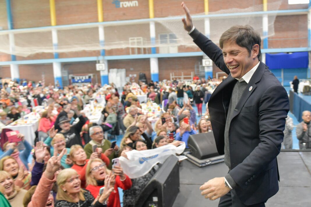 El gobernador de la provincia de Buenos Aires, Axel Kicillof, inauguró este martes la Casa de la Cultura en Almirante Brown.